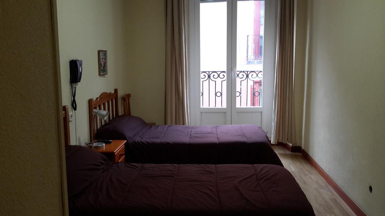מדריד Hostal Rio Parana מראה חיצוני תמונה