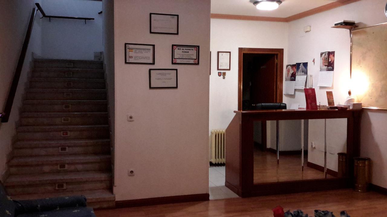 מדריד Hostal Rio Parana מראה חיצוני תמונה