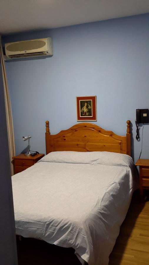 מדריד Hostal Rio Parana מראה חיצוני תמונה