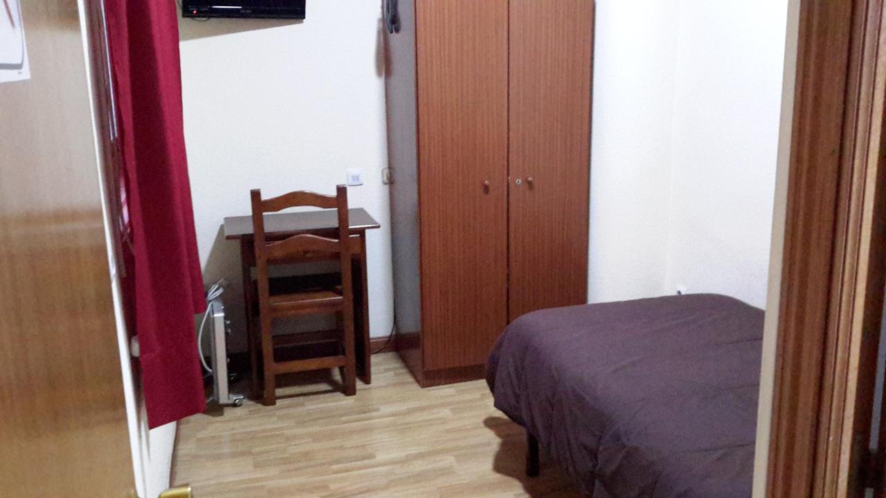 מדריד Hostal Rio Parana מראה חיצוני תמונה